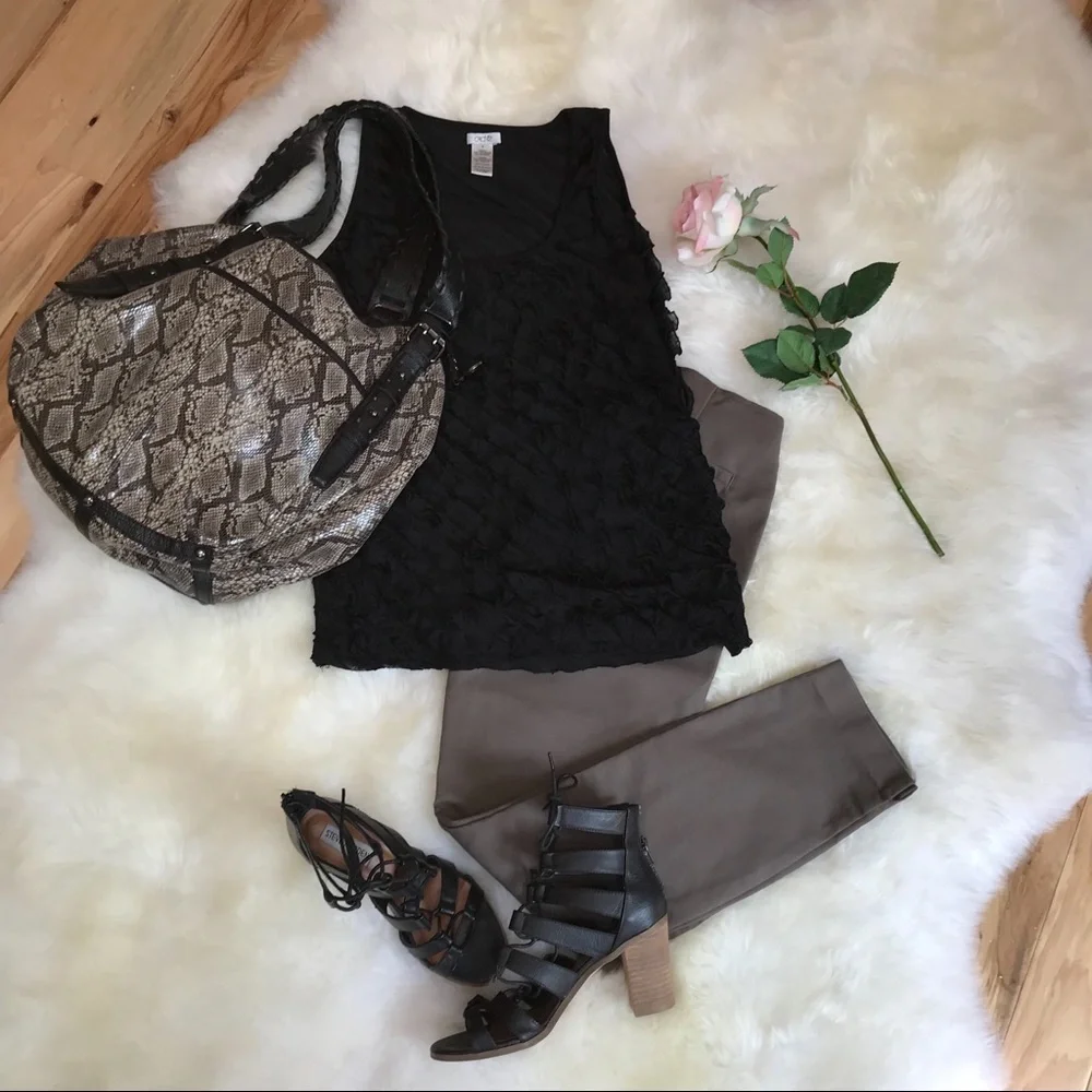 Cache Black Ruffle Top, size M - Picture 2 of 5